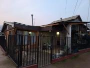 Casa en venta c/ estacionamiento en Centro de Olmué