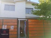 Casa en venta c/ estacionamiento en Centro de Quillota