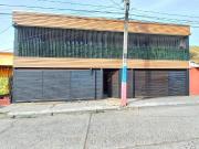 Casa en venta c/ estacionamiento en Cerro Navia