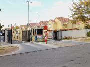 Casa en venta c/ estacionamiento en Ciudad de Los Valles