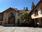 Casa en venta c/ estacionamiento en Los Trapenses