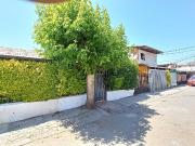 Casa en venta c/ estacionamiento en Metro Pudahuel