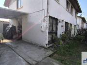 Casa en venta c/ estacionamiento en Vicente Valdés