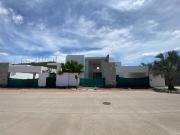 CASA EN VENTA, C. Horizontal Degollado #1800 32, Priv....