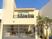 VENTA DE CASA, C.URANO FRACCIONAMIENTO MONFERRATH AHOME,...