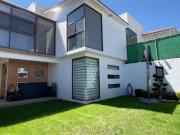 Casa en Venta en Calle 20 de noviembre, Metepec. a 10...