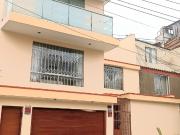 Casa En Venta Calle Bartolomé Herrera, Urb. Salamanca, Ate