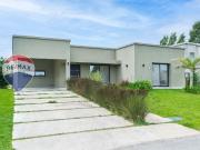 CASA EN VENTA CANNING BARRIO PRIVADO