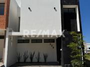 CASA EN VENTA CAPITAL NORTE, EN COTO PONTEVEDRA