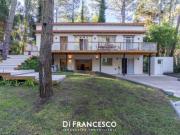 Casa en venta Cariló con 2 departamentos Financiación