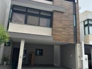 CASA EN VENTA CARRETERA NACIONAL