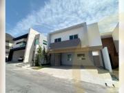 Casa en Venta Carretera Nacional en Laderas Privada con...