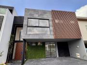 CASA EN VENTA! CASCATTA LOMAS DE ANGELOPOLIS