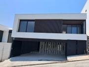 CASA EN VENTA CASTAÑOS DEL VERGEL CARRETERA NACIONAL