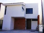 CASA EN VENTA CASTELA RESIDENCIAL CELAYA