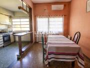 Casa en Venta Castelar 6 Ambientes con Garage y Amplio...