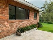 Casa en venta, CDMX, 2 niveles, jardín, Lomas Altas