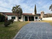 Casa en venta céntrico 5 ambientes quincho c/parrilla...