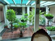 CASA EN VENTA CERCA AL CENTRO COMERCIAL LA PLAZUELA LOTE...