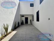 CASA EN VENTA CERCA DE CARHARTT EN CALLE PRIVADA CON...