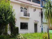Casa en venta cerca de Ciudad Universitaria con 5...