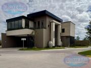 CASA EN VENTA CERCA DE CLUB CAMPESTRE, FRAC. LA CANTERA