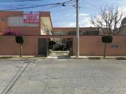 Casa en venta cerca de CU Toluca con opción a oficina