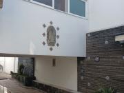 Casa en venta cerca de facultad de medicina BUAP...