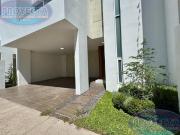 CASA EN VENTA CERCA DEL CLUB CAMPESTRE, FRAC. LAS CALZADAS