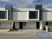 CASA EN VENTA CERCA DEL COLEGIO AMERICANO, FRAC. LAS...