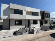 CASA EN VENTA CERCA DEL LIBRAMIENTO FRAC PRIVADO