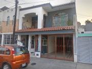 CASA EN VENTA CERCA GLORIETA DEL CHARRO 252 METROS 4...