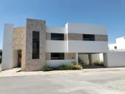 Casa en RENTA – Cerrada Lobos, Viñedos, Torreón