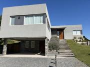 Casa en venta cinco dormitorios y pileta en Senderos II,...