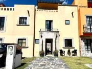 CASA EN VENTA CIRCUITO RELIQUIA, FRACC. ZIRANDARO, SAN...