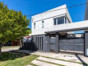 Casa en venta City Bell centro entre caminos