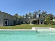 Casa en VENTA Club de Campo AREA 60 Autovia 2 km 64