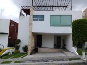 CASA EN VENTA CLÚSTER EN LOMAS DE ANGELÓPOLIS