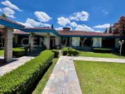 Casa en Venta Col Bugambilias, un piso, gran jardín,...