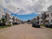 Casa en venta, Col Los Olivos. Playa del Carmen....