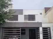 Casa en Venta Col. Puerta de Hierro, Monterrey Nuevo León