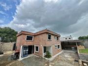 CASA EN VENTA COLINAS DE GUATAPARO MODERNA Y LISTA PARA...
