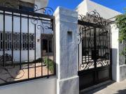 Casa en venta Colonia Modelo con uso mixto y gran patio...