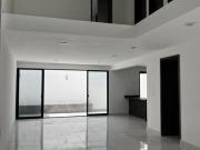 CASA EN VENTA COMERCIAL EN SOBRE AVENIDA PUNTA DEL ESTE...