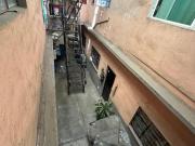 Casa en Venta con 11 departamentos, Metro Martín...