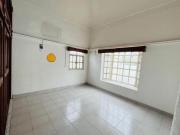CASA EN VENTA CON 130 M2 EN TORRES BURGOS CON ALBERCA