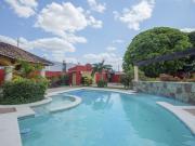 CASA EN VENTA CON 1,510m2 DE TERRENO EN SANTA RITA...