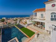 Casa en venta con 2441 m2, 7 dormitorios en Costa Adeje...
