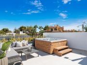 Casa en venta con 297 m2, 5 dormitorios en Las Chapas...