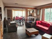 Casa en venta con 2 departamentos